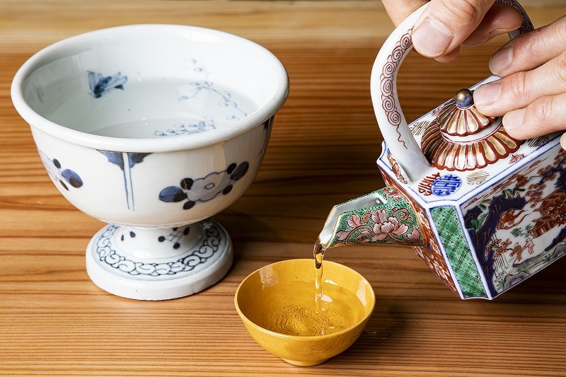 まずは江戸時代の「盃洗」で日本酒を粋にたしなむ